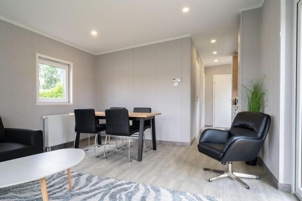 Recreatiepark Maas En Bos Hotell Wellerlooi Exteriör bild