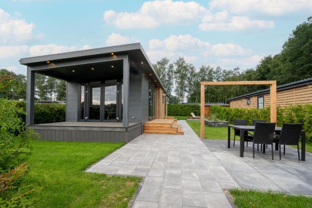 Recreatiepark Maas En Bos Hotell Wellerlooi Exteriör bild